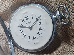 77-ЧК Złotoustowska fabryka zegarków, mechanizm K-43, malowana tarcza, logo typowe dla zegarków złotoust z tego okresu, wskazówki stalowe jak w ЧК-76